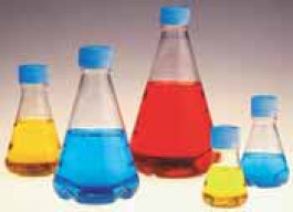 Fiole Erlenmeyer jetable, Type 4115, 4116, en PETG, stérile, ventilée Type 4116 Description Fond avec déflecteurs Volume 2800 ml Fermeture 70