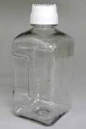 Bouteille de culture carrée Type 2019, en PETG, stérile Type 2019 Volume 1000 ml Fermeture Ø 38 mm/design 430 Dimensions 220 x 94 x 94 mm