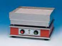 Bain de sable série ST Type ST 92-2 Plage detempérature 50 - 300 °C max. Poids 28,0 kg Puissance 4000 Watt Dimensions(l x p x h) 592 x 442 x 220 mm Alimentation secteur 230 V