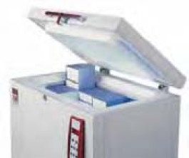 Congélateur -40°C et -80°C vertical et horizontal Type 6340 Capacité 70 l Dimensionsextérieures(l x p x h) 836 x 685 x 1055 mm Dimensions  intérieures(l x p x h) 600 x 350 x 340 mm Poids 100 kg Puissance 0,60 kWatt Plage detempérature  °C