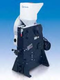 Concasseur BB 100, BB 200 Retsch Type BB 100 Dosage jusqu'à 50 mm Dimensions(l x p x h) 320 x 800 x 960 mm Poids 137 kg