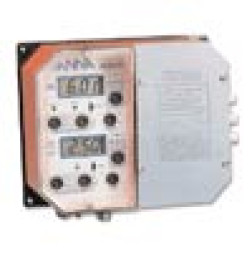 pH/EC/TDS/°C-mètre (0 à 3999 µS/cm; 0 à 2000 mg/L (ppm)), compact, étanche
