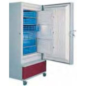 Congélateur -40°C et -80°C vertical et horizontal Type 6445 Capacité 500 l Dimensions intérieures(l x p x h) 600 x 760 x 1100 mm Dimensionsextérieures(l x p x h) 990 x 1175 x 1940 mm Poids 310 kg Puissance 0,60 kWatt Plage detempérature °C