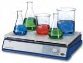 Plaque chauffante analogique CB 300 et CB 500 Type CB300 Temp.max. 450 °C Plaque chauffante 300	x	300 mm Poids 6,00 kg Puissance 1200 Watt Dimensions  intérieures(l x p x h) 300 x 365 x 105 mm