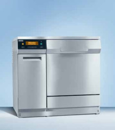 LAVEURS DESINFECTEURS  PROFITRONIC + (PG 8535/36) Avec joints résistants à lhuile et aux graisses et pompe pour eau déminéralisée
