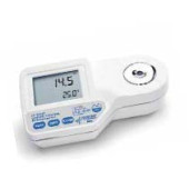 Réfractomètre numérique HI 96821 pour la mesure du chlorure de sodium.